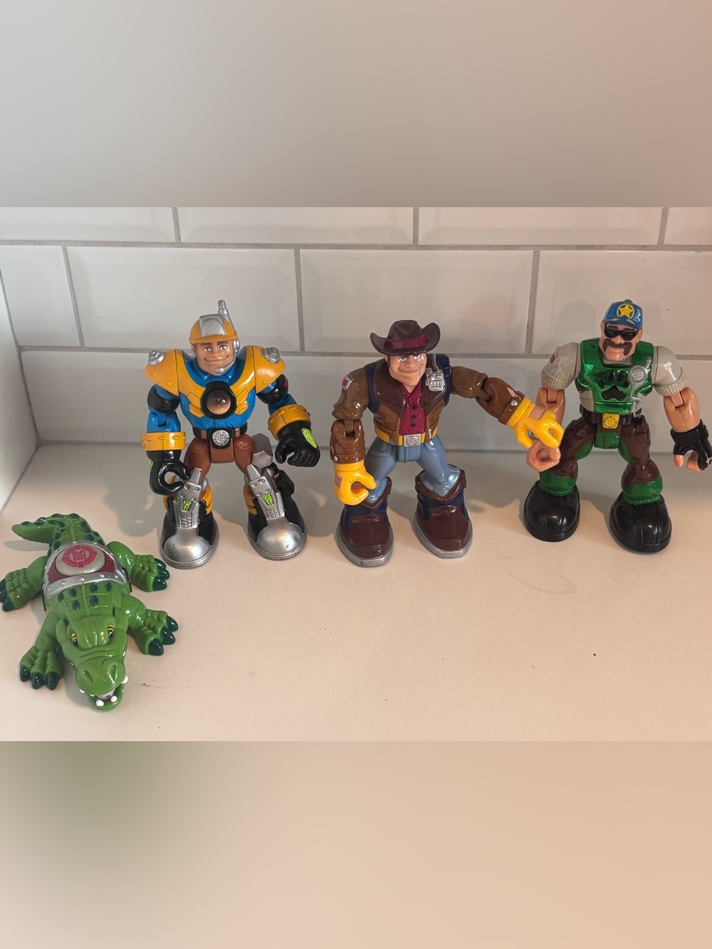 Lot of 4 Rescue Heroes fisher price 1999-2002 Jack Brandon Bill Alligator